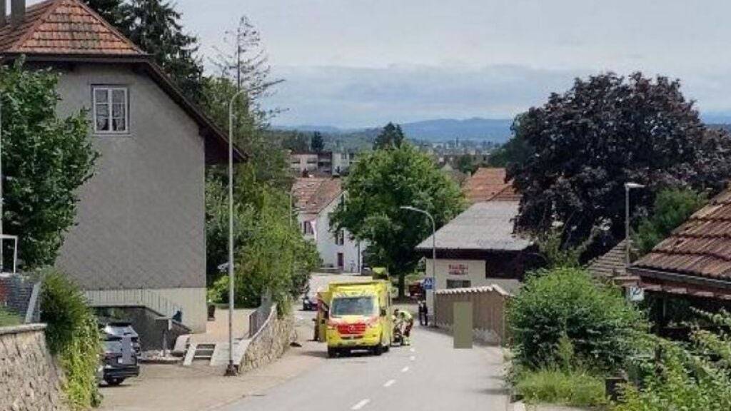 Beim Sturz in Bellach zog sich ein 78-jähriger E-Bike-Fahrer schwere Verletzungen zu.