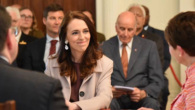 Neuseelands Regierungschefin Ardern für zweite Amtszeit vereidigt