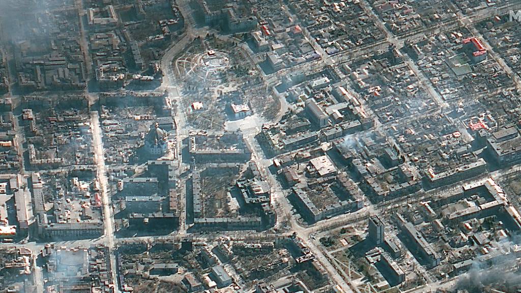 Das Satellitenbild zeigt die belagerte Stadt Mariupol am Montag. Foto: Uncredited/Satellite image '2022 Maxar Technologies./dpa