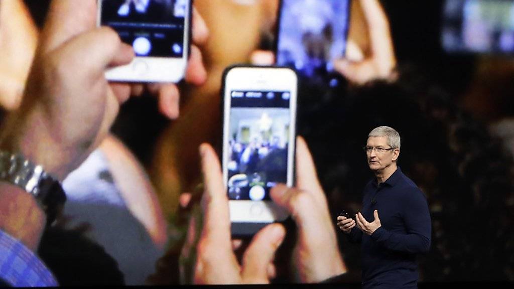 Apple hat mit 45,51 Millionen iPhones erneut weniger Geräte verkauft im vergangenen Quartal. (Archivbild)