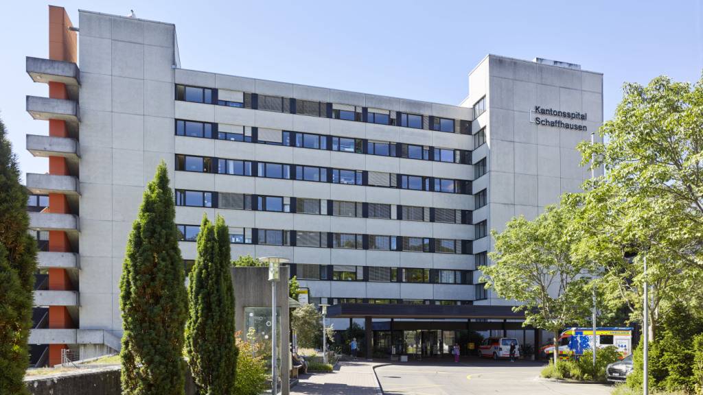 Der Schaffhauser Kantonsrat will das Neubauprojekt des Kantonsspitals Schaffhausen mit 130 Millionen Franken unterstützen. (Archivbild)