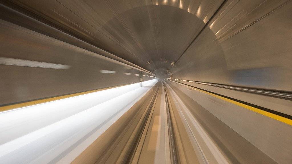Vor der Inbetriebnahme wird der Gotthard-Basistunnel ausgiebig getestet. (Archiv)