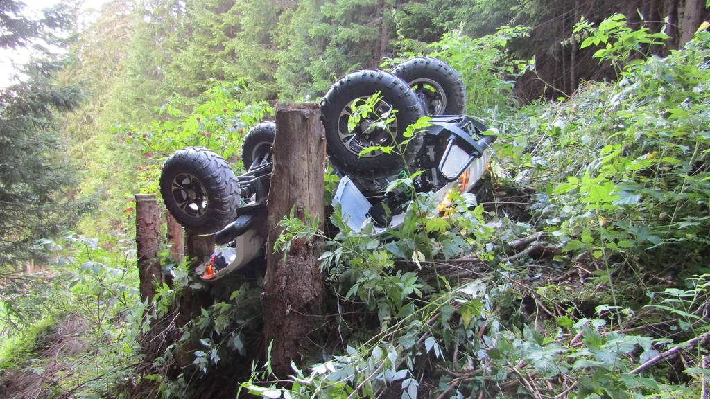 Der 45-jährige Vater wurde unter dem Quad eingeklemmt. Für ihn kam jede Hilfe zu spät.