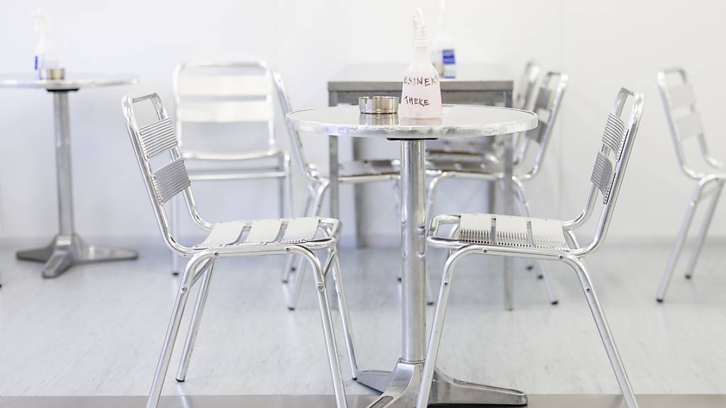 In der neuen Container-Anlage auf der Kasernenwiese können Süchtige in geschütztem Rahmen Crack und Freebase rauchen, also Kokain, das mit Backpulver respektive Ammoniak vermischt wird. Die Pfeifen erhalten sie von der Stadt für vier Franken pro Stück. (Archivbild)