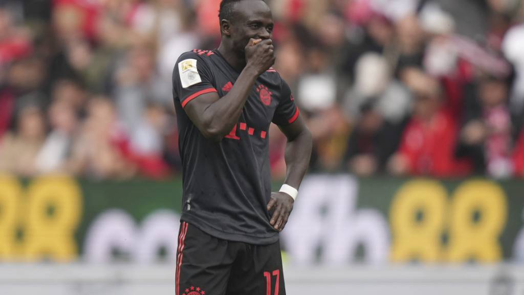 Die Wege von Sadio Mané und Bayern München trennen sich nach einem für beide Seiten unglücklichen Jahre bereits wieder: Der 31-jährige Senegalese wechselt zu Al-Nassr nach Saudi-Arabien