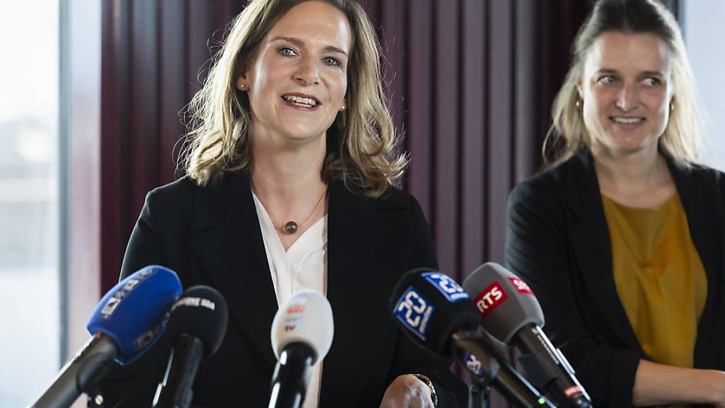 Die Berner Regierungsrätin Evi Allemann bei der Ankündigung ihrer Bundesratskandidatur am Montag in Bern
