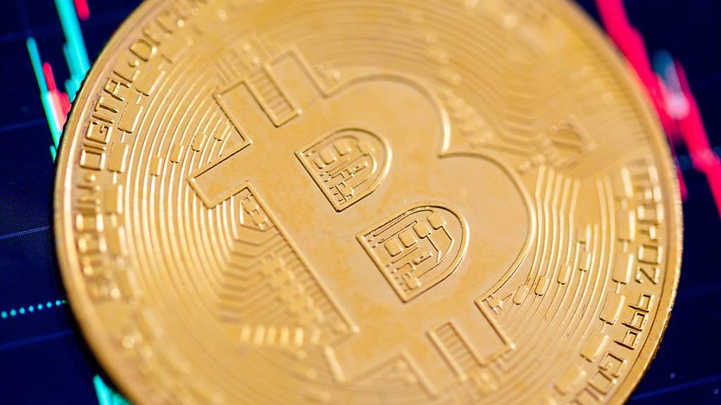 Widersprüchliche Mitteilungen zur Zulassung börsengehandelter Bitcoin-Fonds (ETF) haben am Dienstagabend die Kryptobranche in Aufruhr versetzt. (Symbolbild)