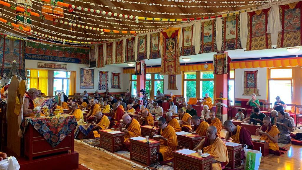 Weshalb ein Ex-HSGler jetzt im buddhistischen Kloster lebt