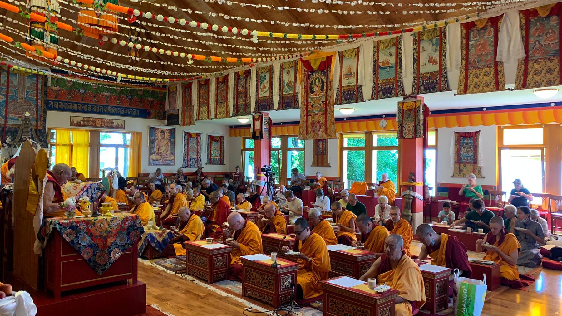 So sieht es im buddhistischen Kloster Rabten Choeling oberhalb von Vevey am Genfersee aus.