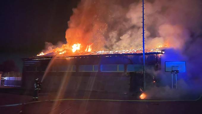 Turnhallenbrand in Spiegel bei Köniz: Polizei geht von Brandstiftung aus