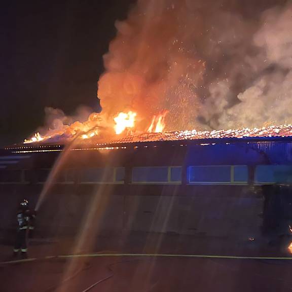 Turnhallenbrand in Spiegel bei Köniz: Polizei geht von Brandstiftung aus