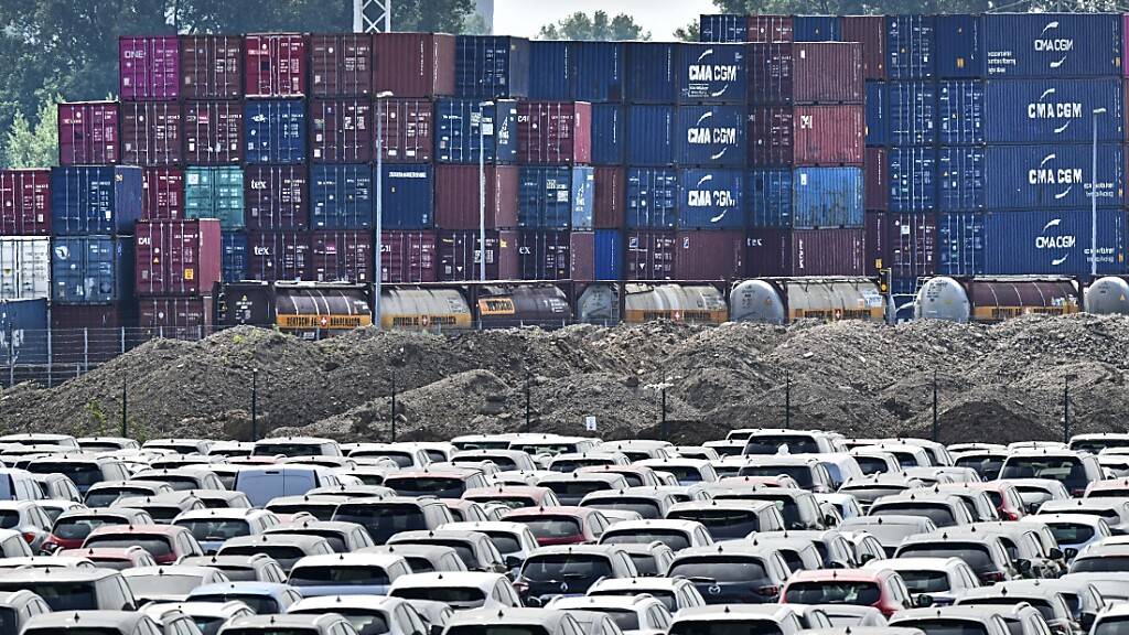 Deutschlands Exportwirtschaft ist mit einem Minus in die zweite Jahreshälfte 2023 gestartet. Im Juli waren die Exporte rückläufig.(Symbolbild)