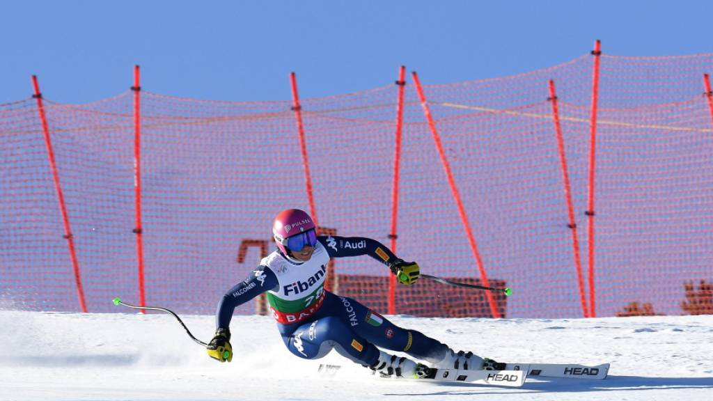 Die Italienerin Elena Curtoni rast zu ihrem ersten Weltcupsieg