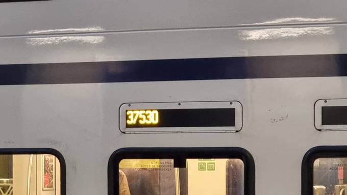 Das bedeutet die falsche Beschriftung an der S-Bahn