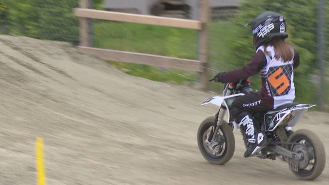 Auf 2'000 Quadratmetern: In Mamishaus eröffnete Motocross-Anlage für Kinder