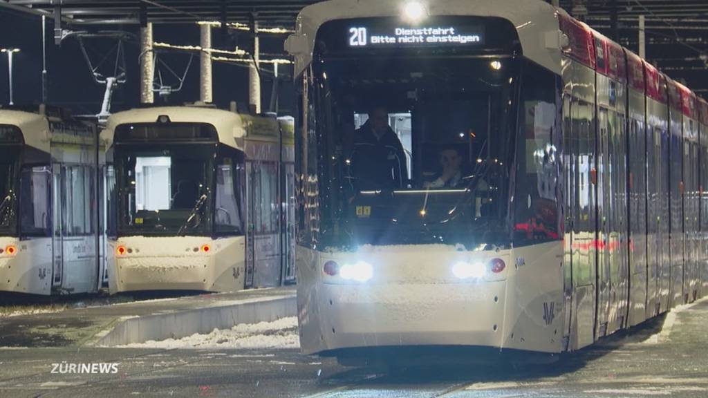 Jungfernfahrt der Limmattalbahn