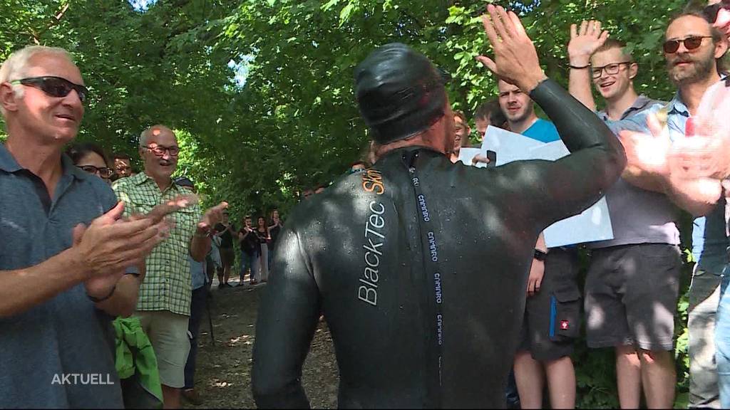 Aareschwimmer Kevin Wälchli erreicht Etappenziel in Solothurn