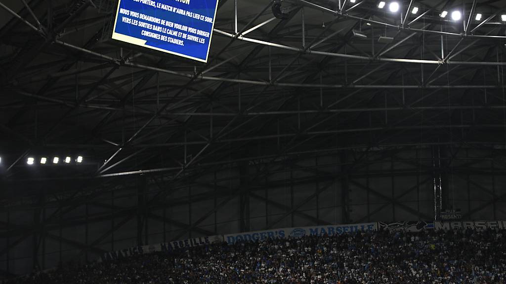 Die Zuschauer in Marseille warteten auf den Anpfiff