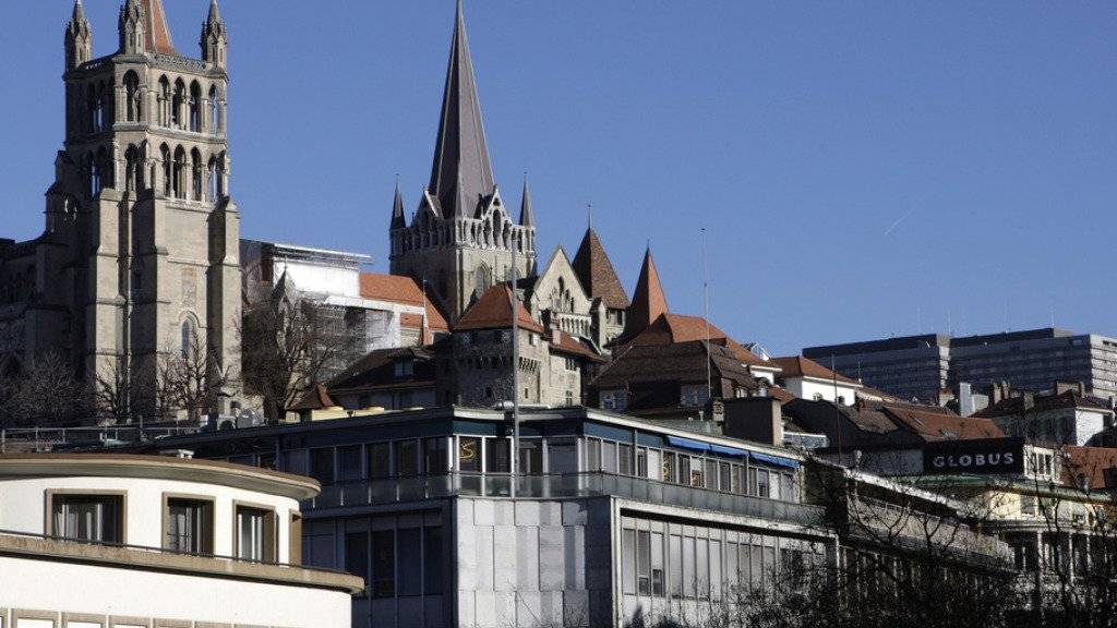 Die Kathedrale Notre-Dame und ein Teil der Altstadt in Lausanne, dem Hauptort des Kantons Waadt (Archiv)