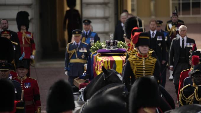 Der Sarg der Queen liegt in der Westminster Hall