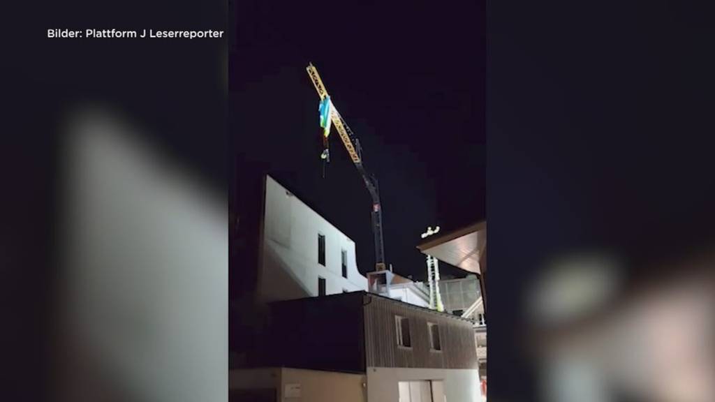 Gleitschirmflieger kollidiert mit Kran