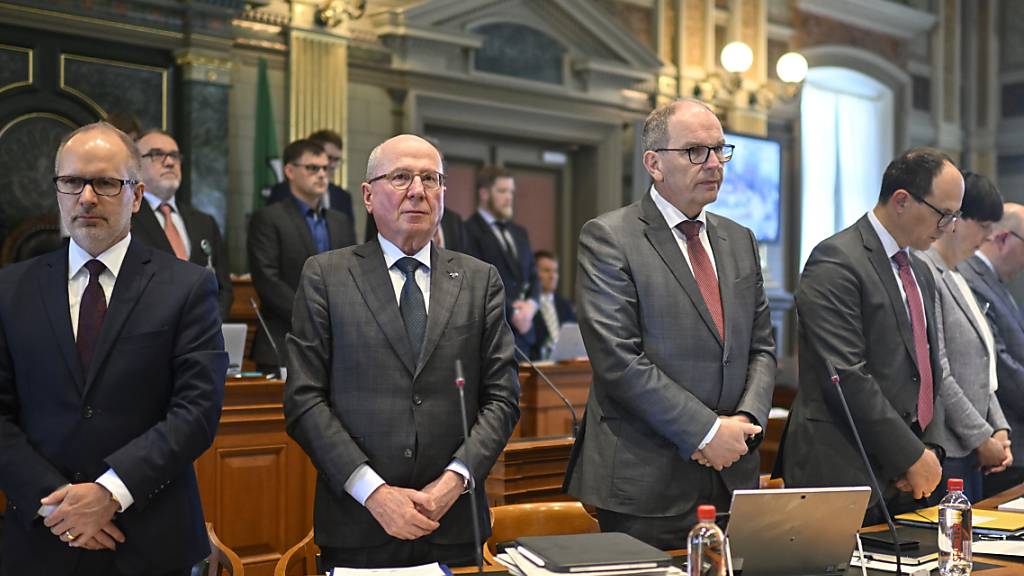 In der St. Galler Regierung treten Stefan Kölliker (SVP) und Fredy Fässler (SP) am 3. März 2024 nicht mehr an. Bis am 22. Dezember können sich Kandidierende melden. (Archivbild)