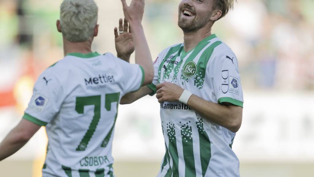 Lukas Daschner (rechts) wird dem FC St. Gallen mehrere Monate fehlen