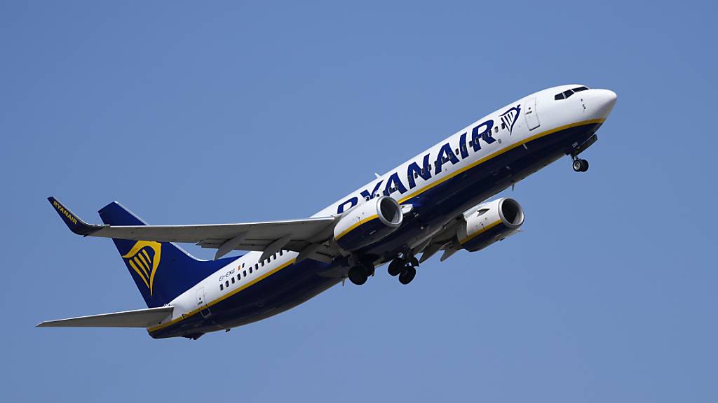Die Billig-Airline Ryanair streicht für kommenden Winter zahlreiche Flugverbindungen. Es fehlen die bei Boeing bestellten, neuen Flugzeuge.(Archivbild)