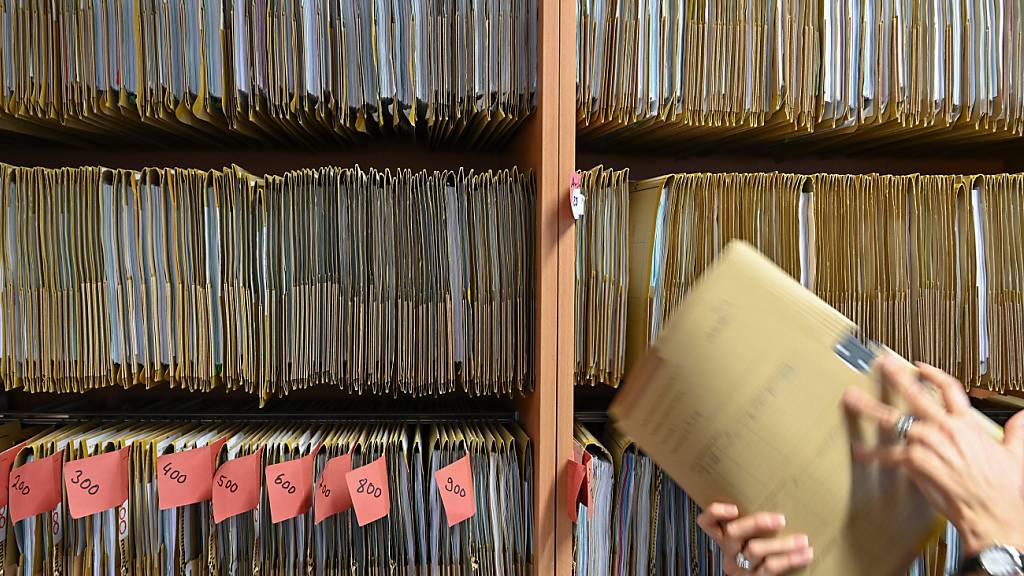 Innerrhoden verschiebt unter anderem ein Projekt zur Umstellung auf elektronische Dossiers in der Verwaltung. (Symbolbild)