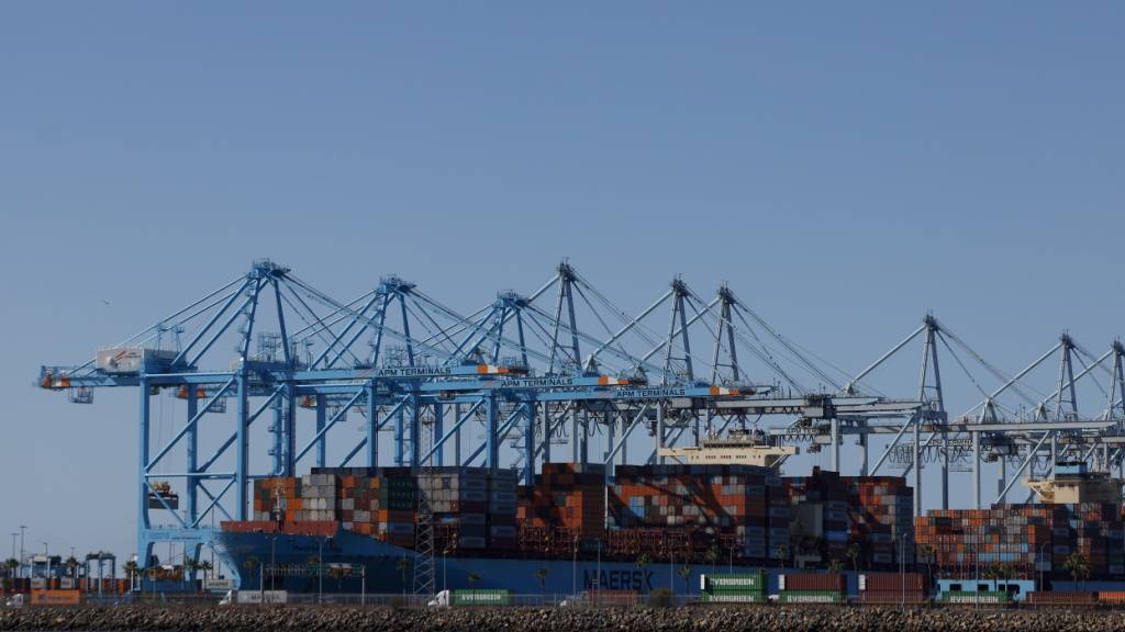 Seit April steckt das herstellende Gewerbe in China in einem hartnäckigen Stimmungstief. Auch die Daten für den Dienstleistungssektor sind im November schwach ausgefallen.