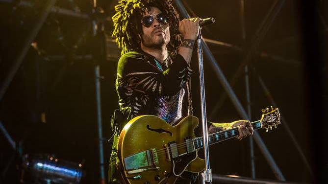 https://www.facebook.com/lennykravitz/photos/