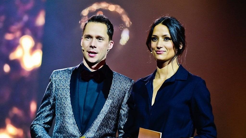 Haben sich bereits in Schale geworfen: Das eingespielte Moderationsteam der Swiss Music Awards, Mario Torriani und Melanie Winiger (hier bei den SMA 2015).