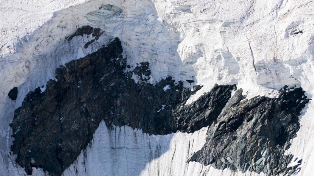 Aufgrund der Gletscherschmelze werden immer häufiger Leichen von Personen frei gelegt, die seit Jahrzehnten verschwunden sind. (Symbolbild)