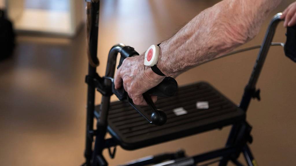 Im Kanton Luzern wollen Eschenbach, Ballwil und Inwil bei der Betreuung pflegebedürftiger Menschen enger zusammenarbeiten. (Symbobild)