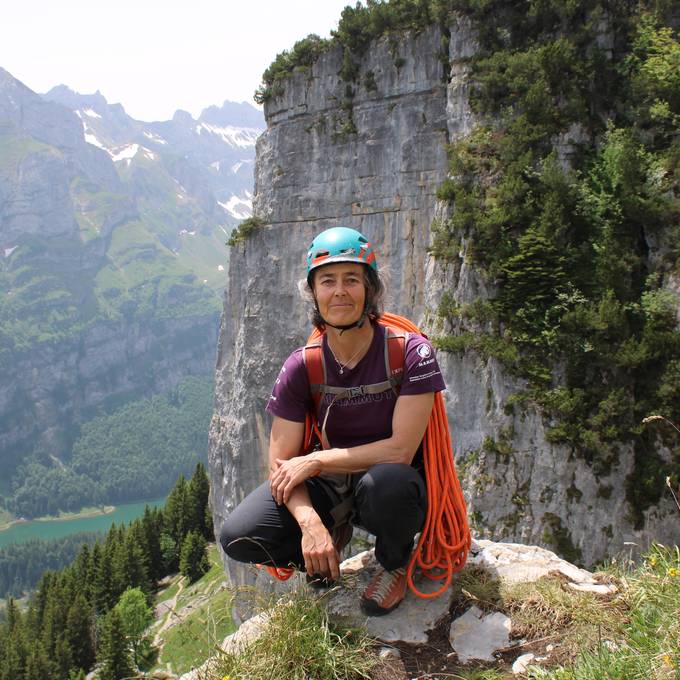 An einem Seil mit der obersten Schweizer Bergführerin