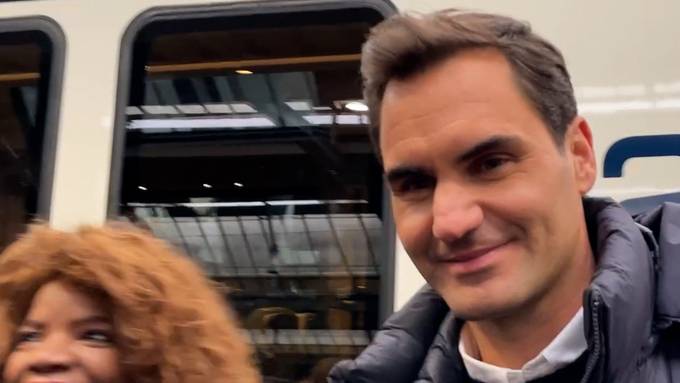 Roger Federer und Trevor Noah drehen Werbespot am Zürcher HB