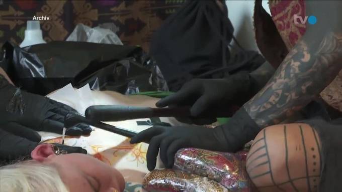 Stichproben zeigen: Tattoo-Studios benutzen illegale Farben