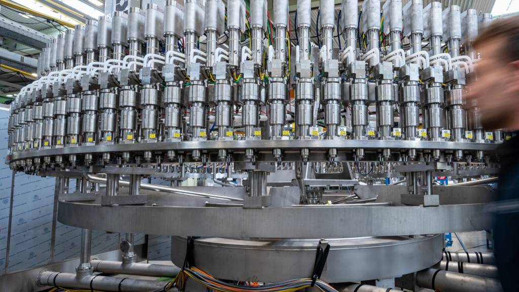 Die deutschen Maschinenbauer leiden weiterhin unter einer Flaute. Eine schnelle Besserung ist auch nicht in Sicht. (Archivbild)