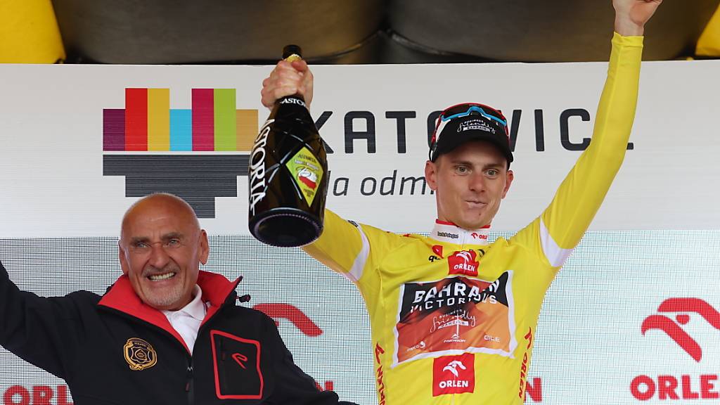 Matej Mohoric feiert seinen Triumph in Polen