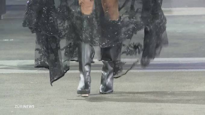 Geheime Fashion-Show im Zürcher HB überrascht mitten in der Nacht