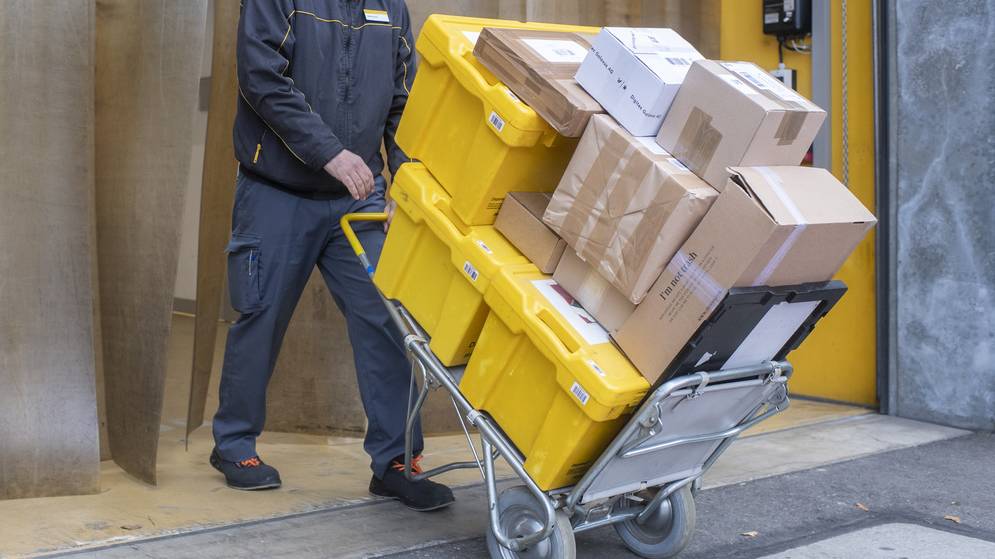 Pöstler verdiente mit geklauten und verkauften Paketen mehr als 50'000 Franken