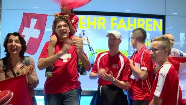 Enttäuschte Nati-Fans am Flughafen