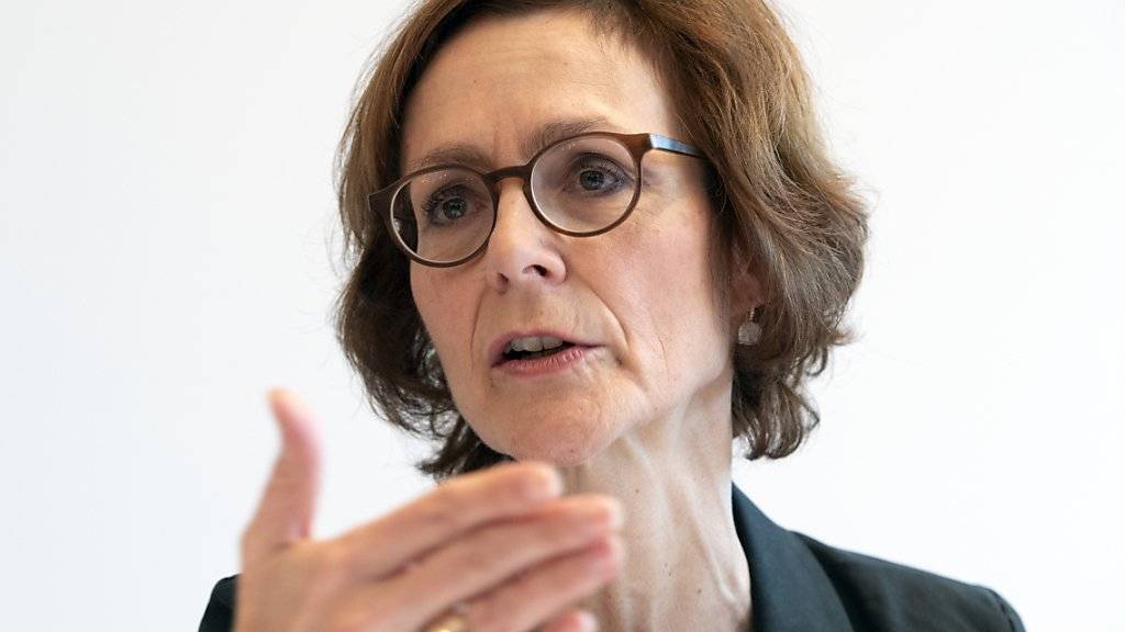 Economiesuisse-Direktorin Monika Rühl fordert den Bundesrat auf, zum Rahmenabkommen mit der EU positiv Stellung zu nehmen. Sie stützt sich auf einer Umfrage, wonach die Schweizer Unternehmen das Abkommen mehrheitlich befürworten. (Archivbild)
