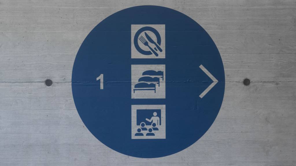 Bei der Ausstattung, Betreuung und Verpflegung in seinen Bundesasylzentren vertraut der Bund fortan auf die Dienste der ORS Service AG und der Convalere AG. (Archivbild)