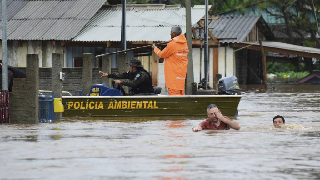 Bei schweren Unwettern im Süden Brasiliens sind mindestens 22 Menschen ums Leben gekommen. Foto: Diogo Zanatta/Futura Press/AP/dpa