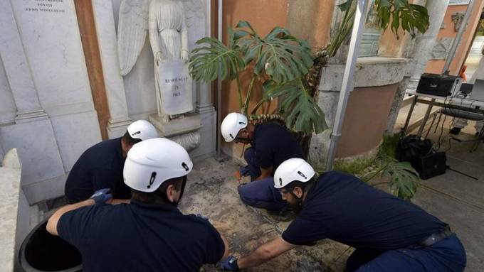 Beinhäuser auf deutschem Friedhof im Vatikan entdeckt