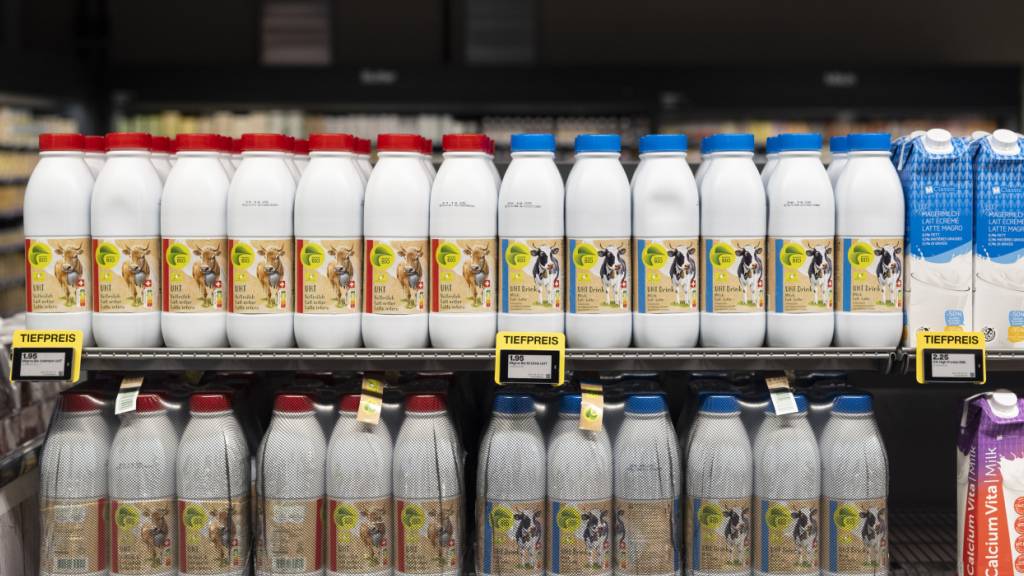 Fast jede zweite verkaufte Milch stammt aus biologischer Produktion. (Symbolbild)