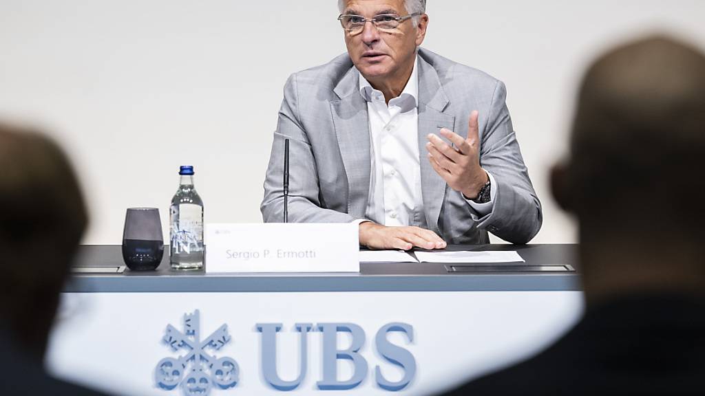 Der Stellenabbau nach der Übernahme der CS durch die Übernahme sei eine heikle Angelegenheit, sagte UBS-Chef Sergio Ermotti in einem Interview am Sonntag. (Archivbild)