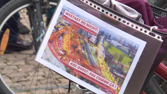 Veloprotest gegen A5 West-Umfahrung bei Biel