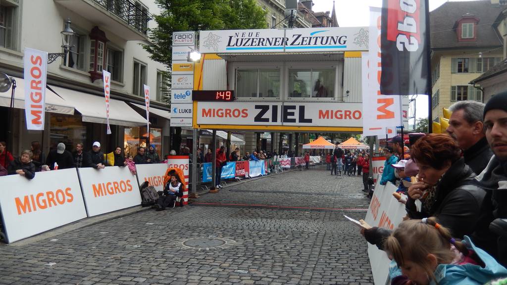 Luzerner Stadtlauf trotz Regen ein Volksfest